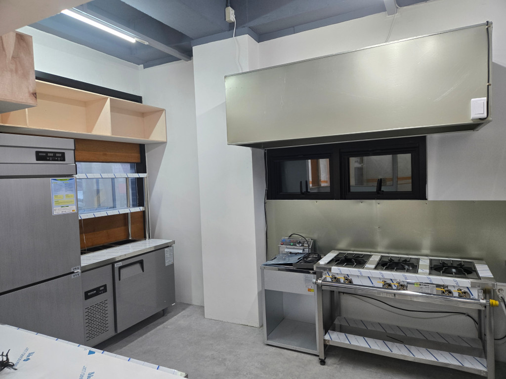 /user/j/jaeil/editor/2512/6614e2069a6aa3a9ff1aa448606732b2_1765979753_1084.jpg 이미지크게보기